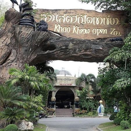 Oyo 536 Reuan Kanthima Ban Laem Chabang Esterno foto