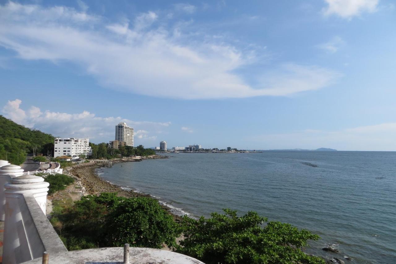 Oyo 536 Reuan Kanthima Ban Laem Chabang Esterno foto