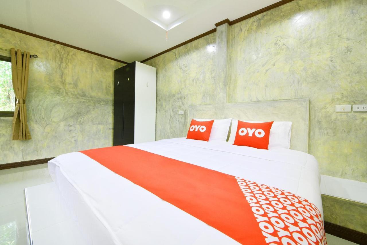 Oyo 536 Reuan Kanthima Ban Laem Chabang Esterno foto