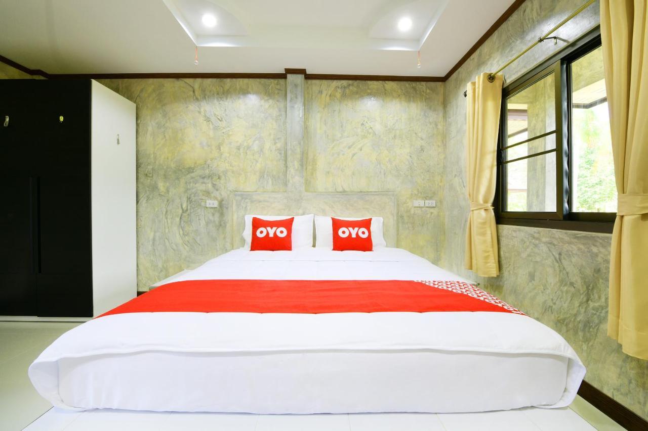Oyo 536 Reuan Kanthima Ban Laem Chabang Esterno foto