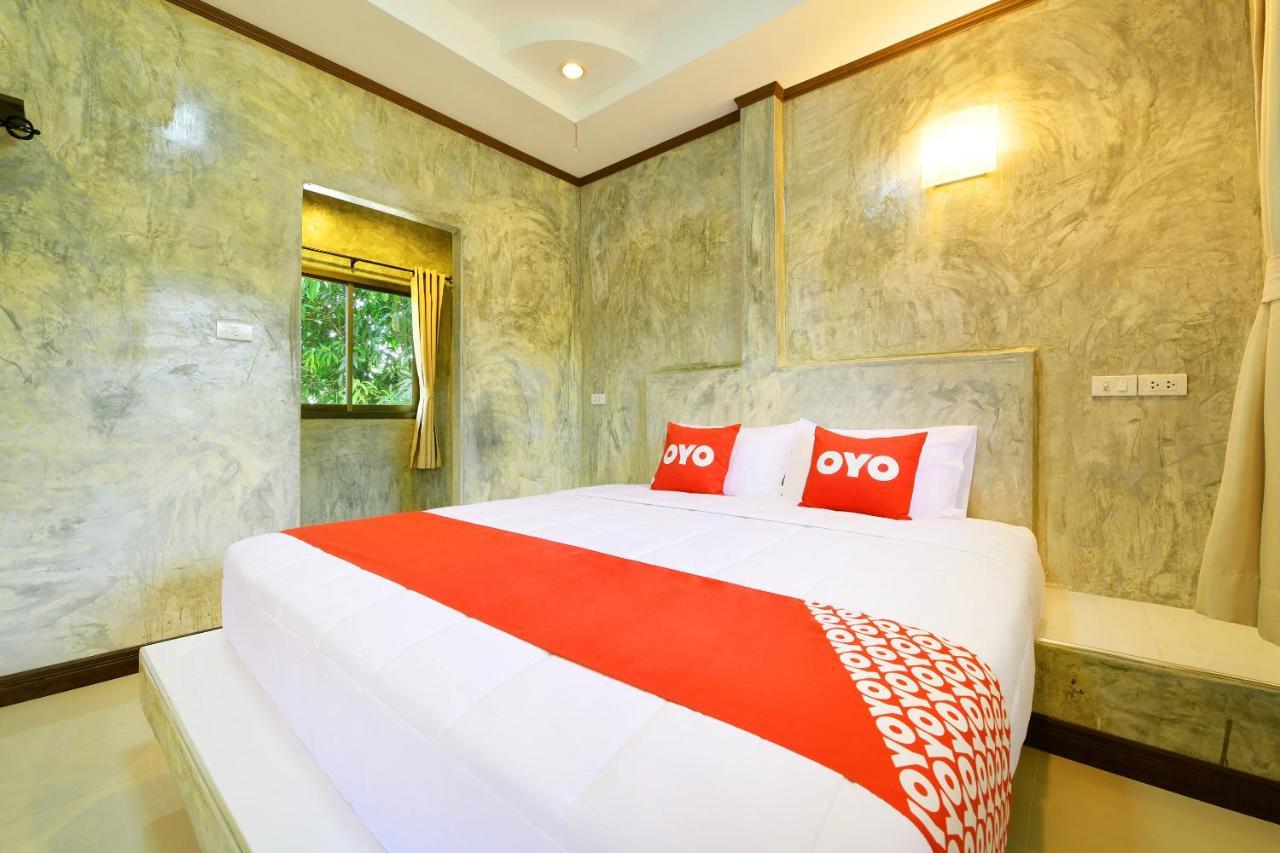 Oyo 536 Reuan Kanthima Ban Laem Chabang Esterno foto